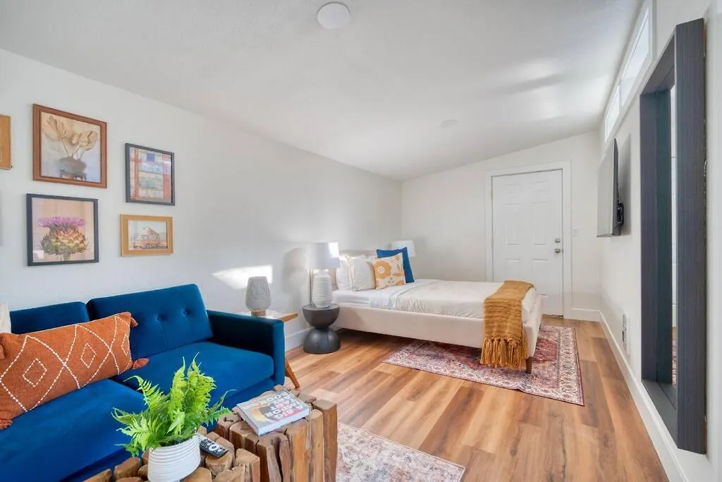 Stay Portland Collection - Alberta Arts Luxury, Sleeps 6, Walk Score 99
