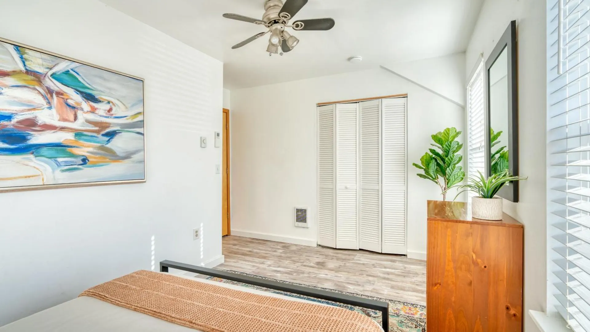 Stay Portland Collection - Alberta Arts Luxury, Sleeps 6, Walk Score 99