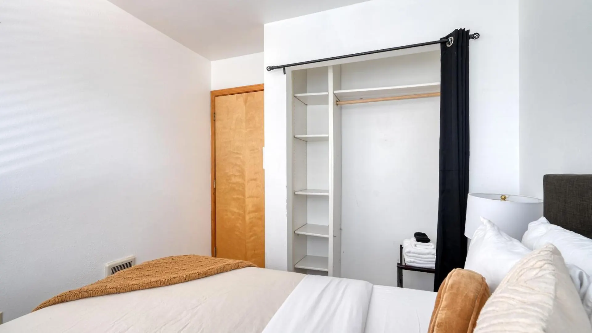 Stay Portland Collection - Alberta Arts Luxury, Sleeps 6, Walk Score 99