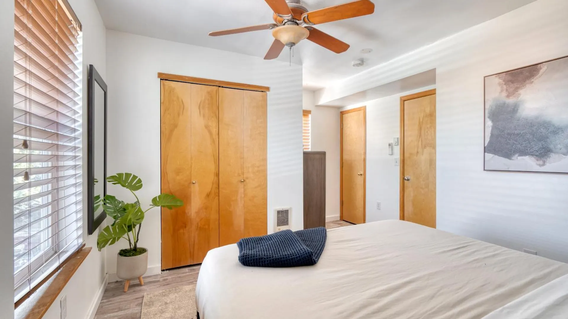 Stay Portland Collection - Alberta Arts Luxury, Sleeps 6, Walk Score 99 United States