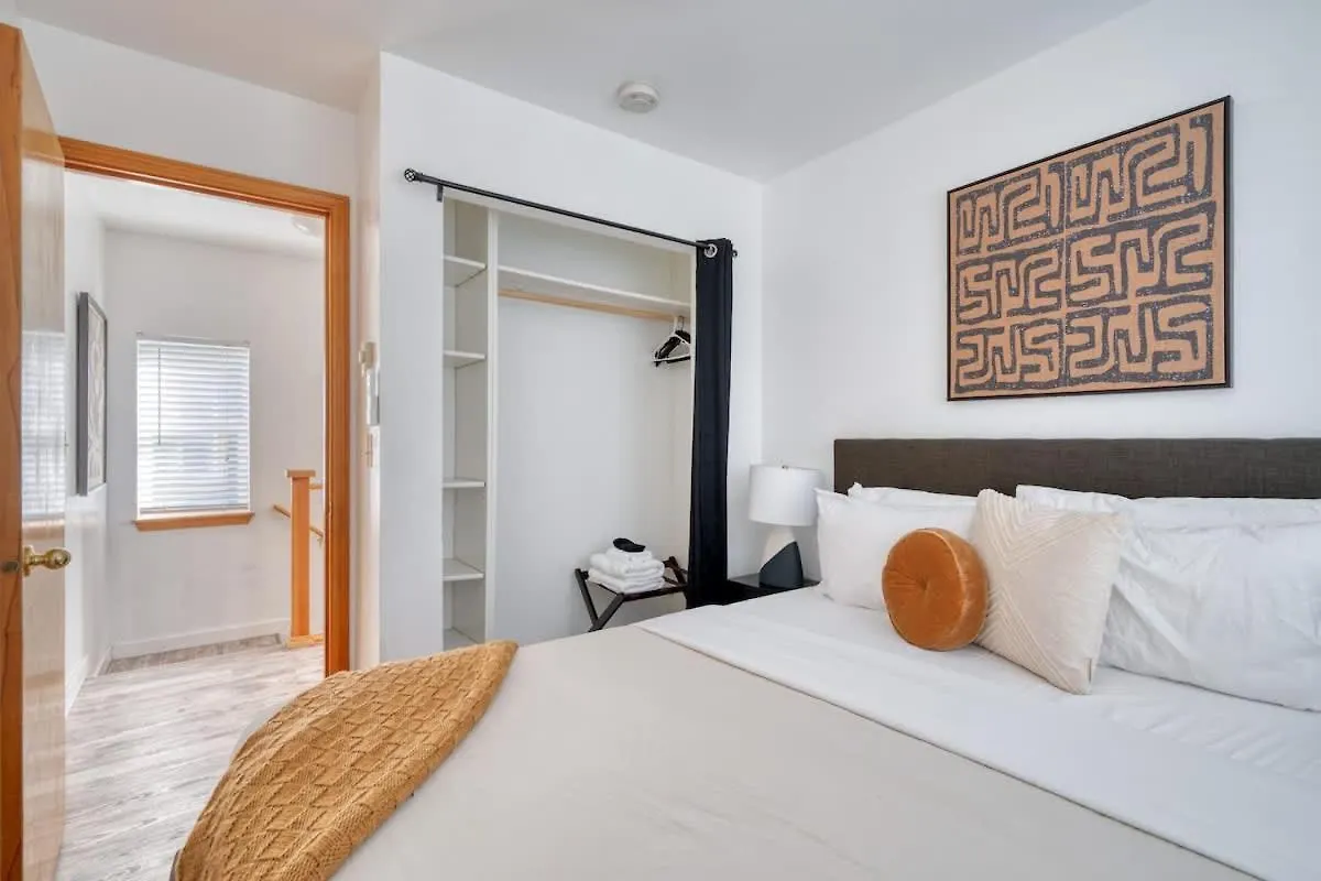 Stay Portland Collection - Alberta Arts Luxury, Sleeps 6, Walk Score 99 United States