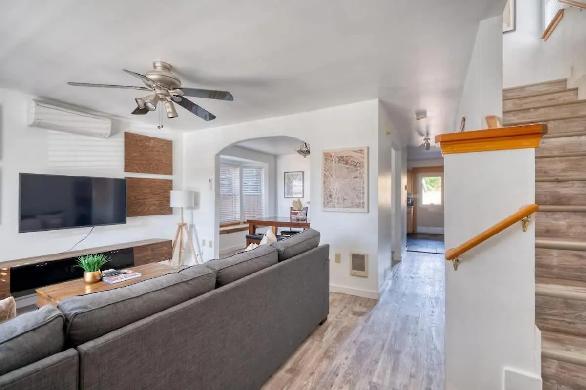 Stay Portland Collection - Alberta Arts Luxury, Sleeps 6, Walk Score 99