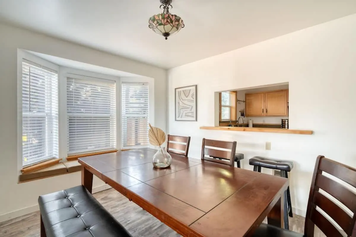 Stay Portland Collection - Alberta Arts Luxury, Sleeps 6, Walk Score 99 United States
