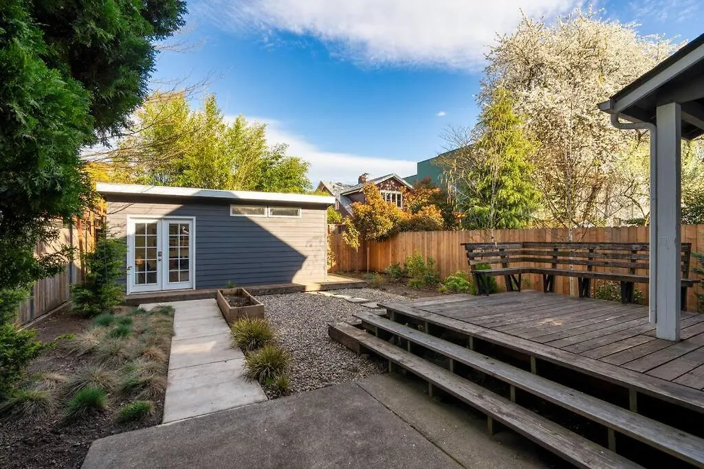 Holiday home Stay Portland Collection - Alberta Arts Luxury, Sleeps 6, Walk Score 99 United States