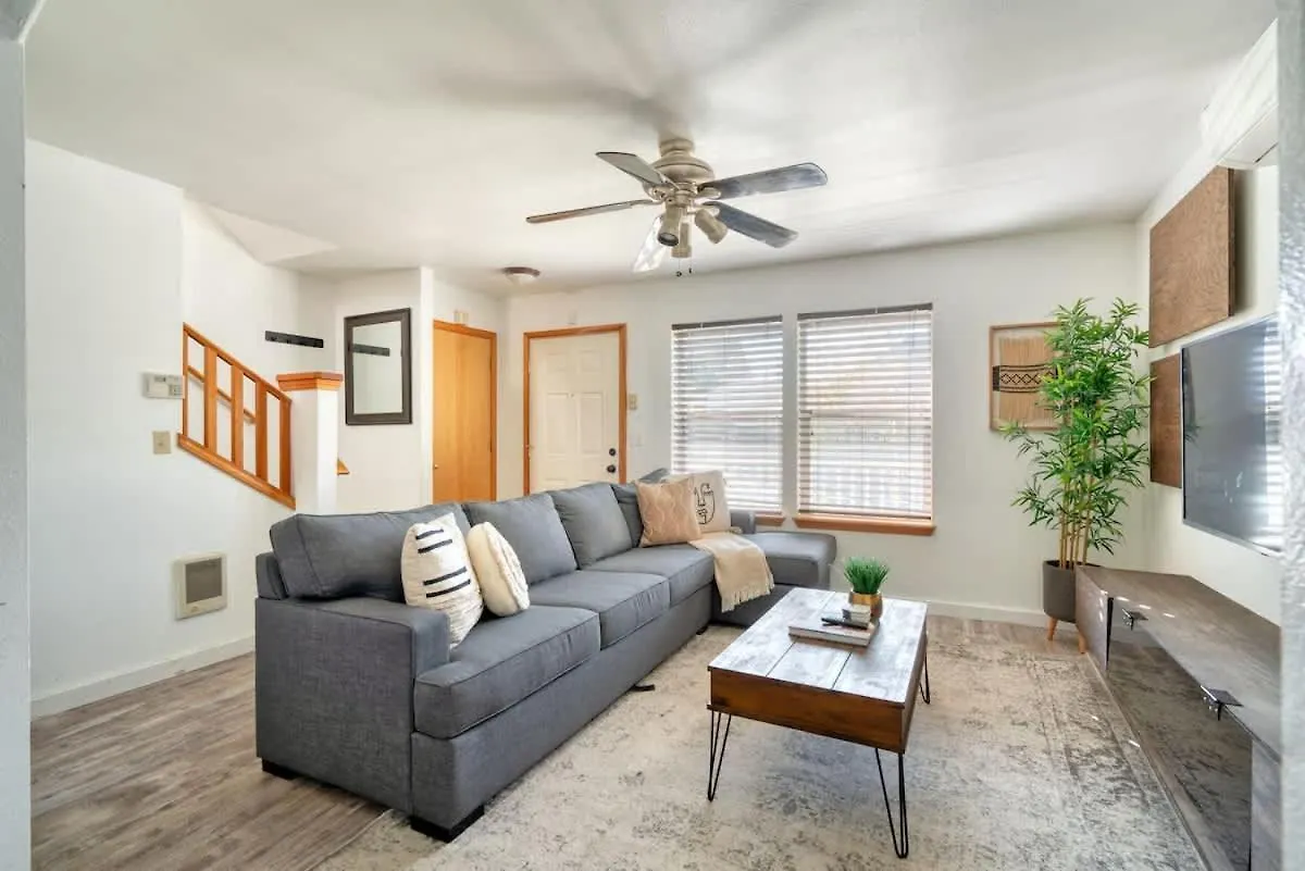 Holiday home Stay Portland Collection - Alberta Arts Luxury, Sleeps 6, Walk Score 99 United States